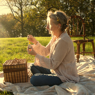 Gracefully Aging Facial Oil for Radiant, Youthful Skin